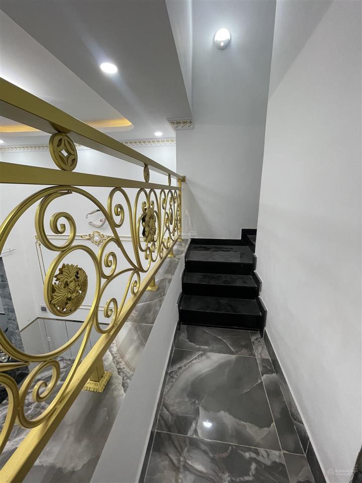Quận bình tân hẻm ô tô thông lê văn quới bình trị đông bình tân  thang máy xịn xò