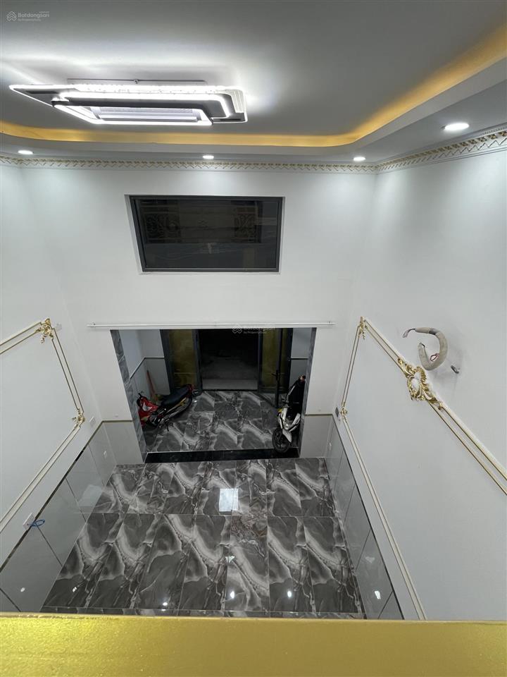 Quận bình tân hẻm ô tô thông lê văn quới bình trị đông bình tân  thang máy xịn xò