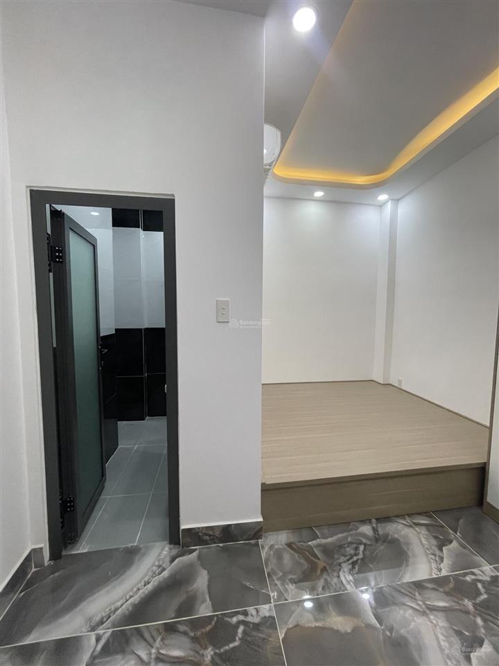 Quận bình tân hẻm ô tô thông lê văn quới bình trị đông bình tân  thang máy xịn xò