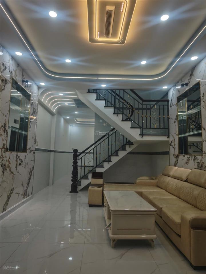 Nhà mới đẹp ở ngay quận tân phú gần aeon