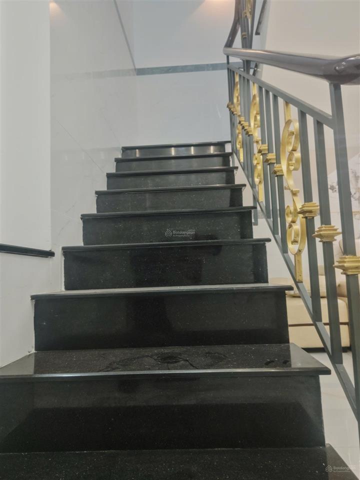 Nhà mới đẹp ở ngay quận tân phú gần aeon