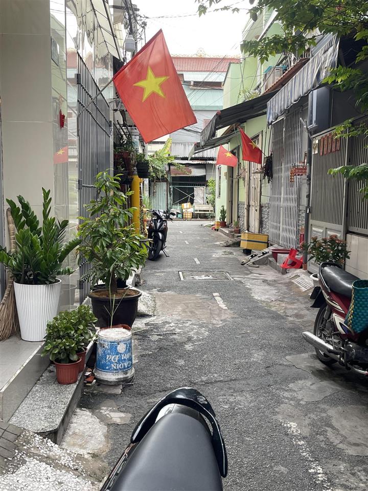 Ngay trung tâm  bình tân  lê văn quới