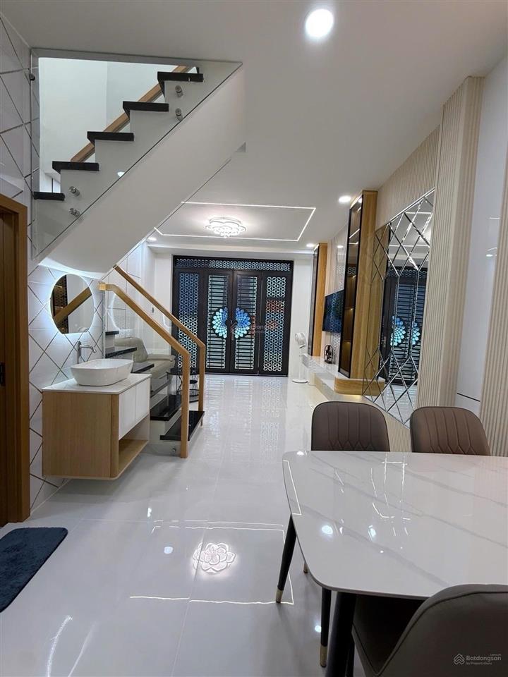 Siêu phẩm lung linh full nội thất gần đầm sen hoà bình luỹ bán bích