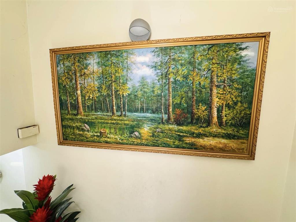 Hẻm xe hơi đỗ cửa phạm văn bạch