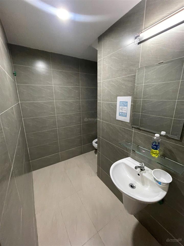 Cho thuê nhà mới quận 8  ngang 8m dài 10m  dt 151m2, 2225 phạm thế hiển giá 17tr