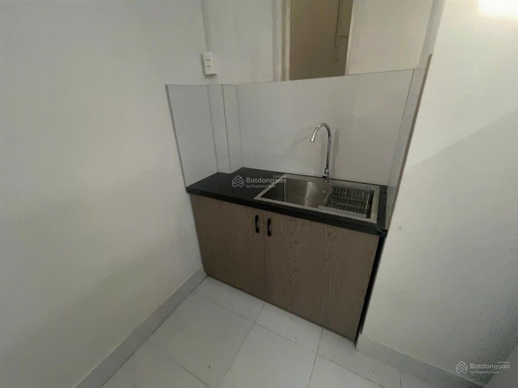 Cho thuê phòng máy lạnh 137 lê văn sỹ, phú nhuận. ký chính chủ