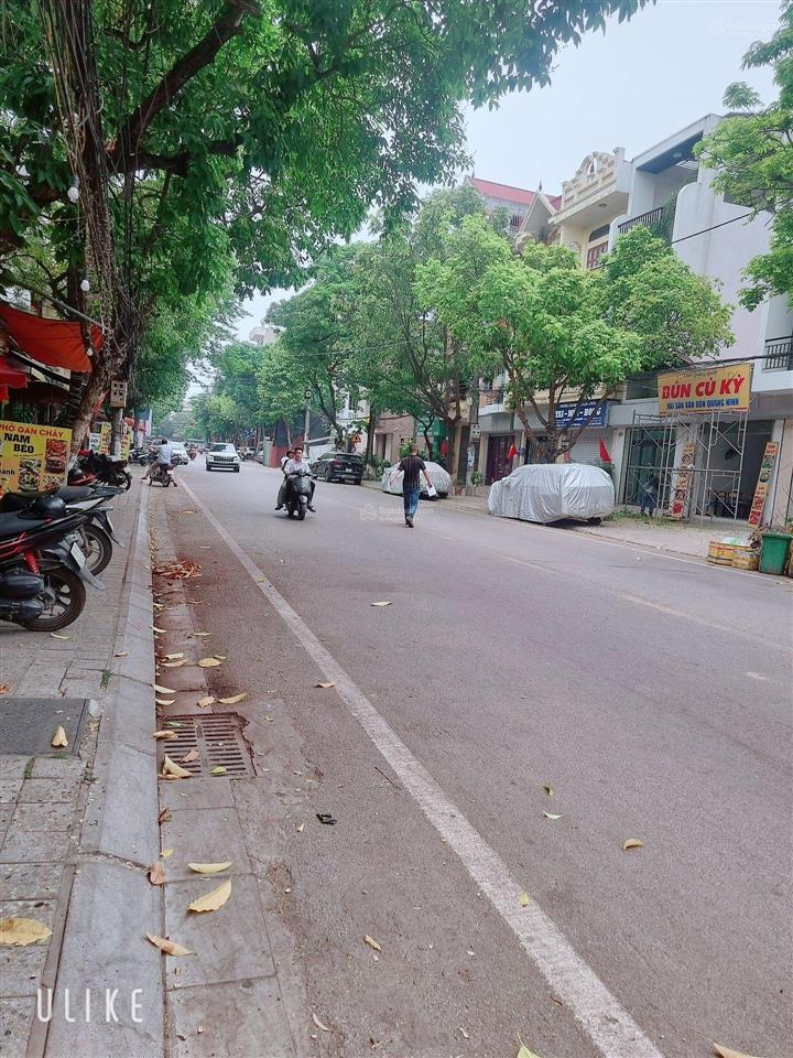 Chính chủ bán 4.2 tỷ lô đất 42m, mt 4.15, đông dư, bát tràng, ô tô đỗ cửa, đường 5m,  0986 525 ***