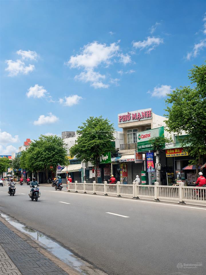 Cho thuê nhà đẹp 3 tầng mt đường 30/4  p. rạch dừa, dt (7,2mx30m)  giá thuê 30tr/tháng(tl)