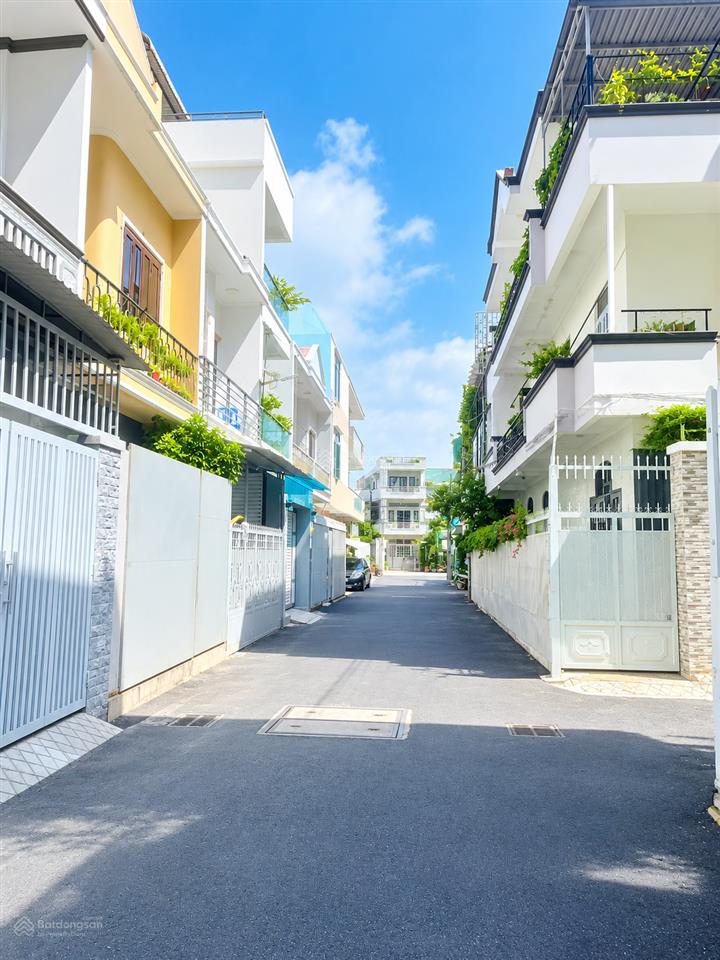 Cho thuê nhà 2 tầng  hẻm ô tô  đ. bình giã  p. 8  giá chỉ 8,5tr/tháng