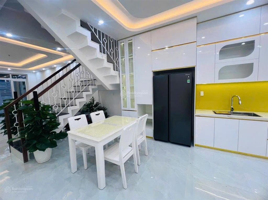 Cho thuê nhà đẹp 3 tầng  mặt tiền nguyễn thiện thuật vũng tàu  giá 14tr/tháng
