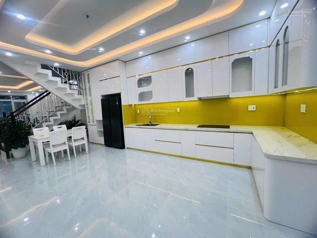 Cho thuê nhà đẹp 3 tầng  mặt tiền nguyễn thiện thuật vũng tàu  giá 14tr/tháng