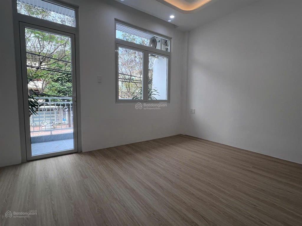 Cho thuê nhà đẹp 3 tầng  mặt tiền nguyễn thiện thuật vũng tàu  giá 14tr/tháng