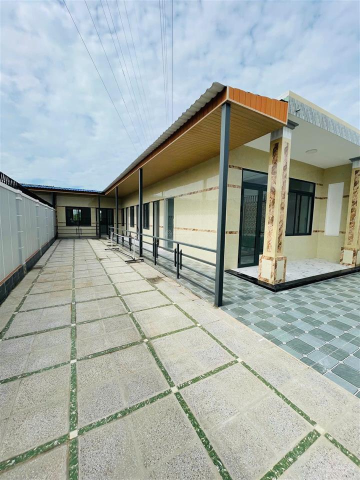 Cho thuê nhà sân vườn rộng rãi, đường võ nguyên giáp, p. 12, vũng tàu  giá chỉ 10tr/tháng