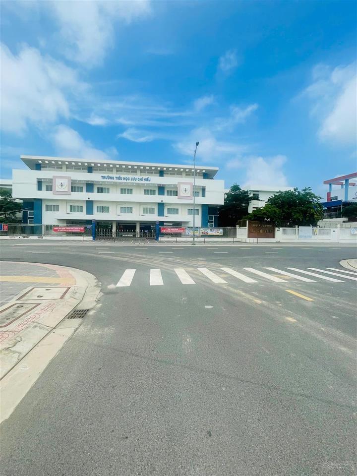 Bán đất tđc p. 10  block b  tb  79,2m2 (4,5x17,6)m  đường 13m  giá chỉ 6,9 tỷ
