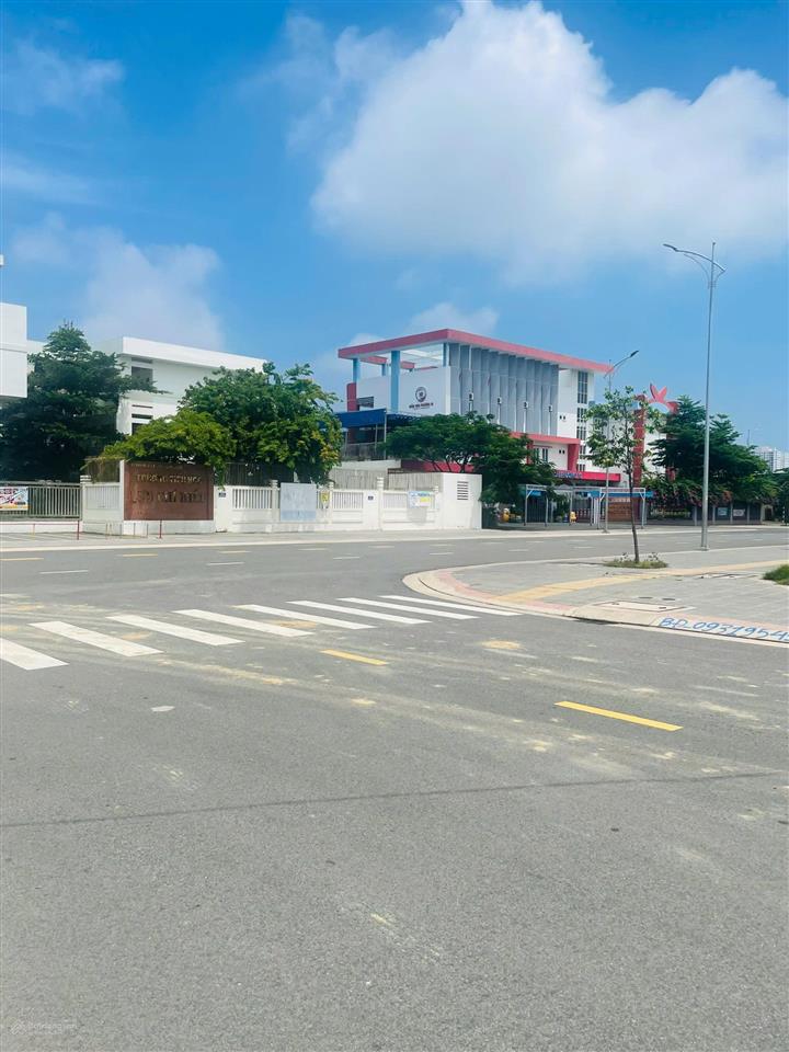 Bán đất tđc p. 10  block b  tb  79,2m2 (4,5x17,6)m  đường 13m  giá chỉ 6,9 tỷ
