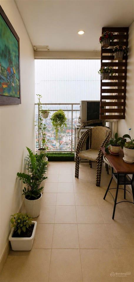 Cần bán căn 115m 3 phòng ngủ tại mipec long biên tầng cao view sông hồng full nội thất giá 14.2 tỷ.