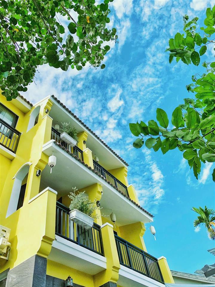 Chính chủ cần bán lại homestay 175m2 4 tầng 9 phòng tại phố cổ hội an, dòng tiền tốt, giá 11.8 tỷ