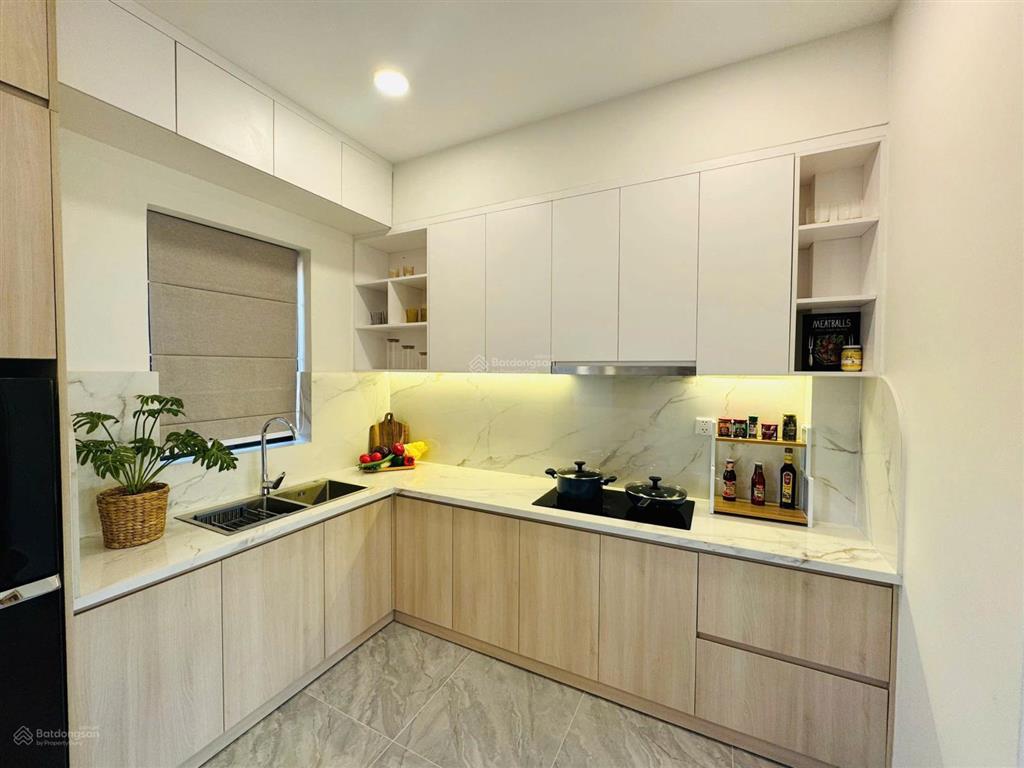 Cho thuê nhà liền kề thành phố mới bd full nội thất  3pn 3wc  1 trệt 1 lửng 1 lầu  giá 8tr/tháng