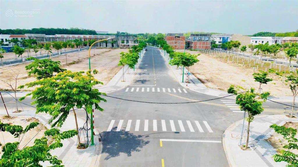 Kẹt tiền nên chấp nhận bán cắt lỗ lô đất đẹp tại kdc rich land 80m2, 1ti460, sỗ sẵn công chứng ngay