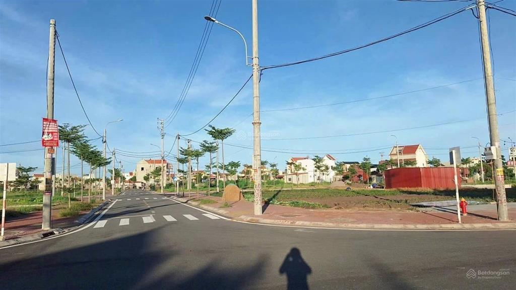 Chính chủ bán lô đất siêu phẩm 4 mặt tiền thị trấn quất lâm gom tiền cho con đi du học canada