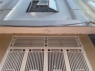 Bán gấp nhà riêng tại phố xốm, 3pn, 30m2, 3,1 tỷ vnd