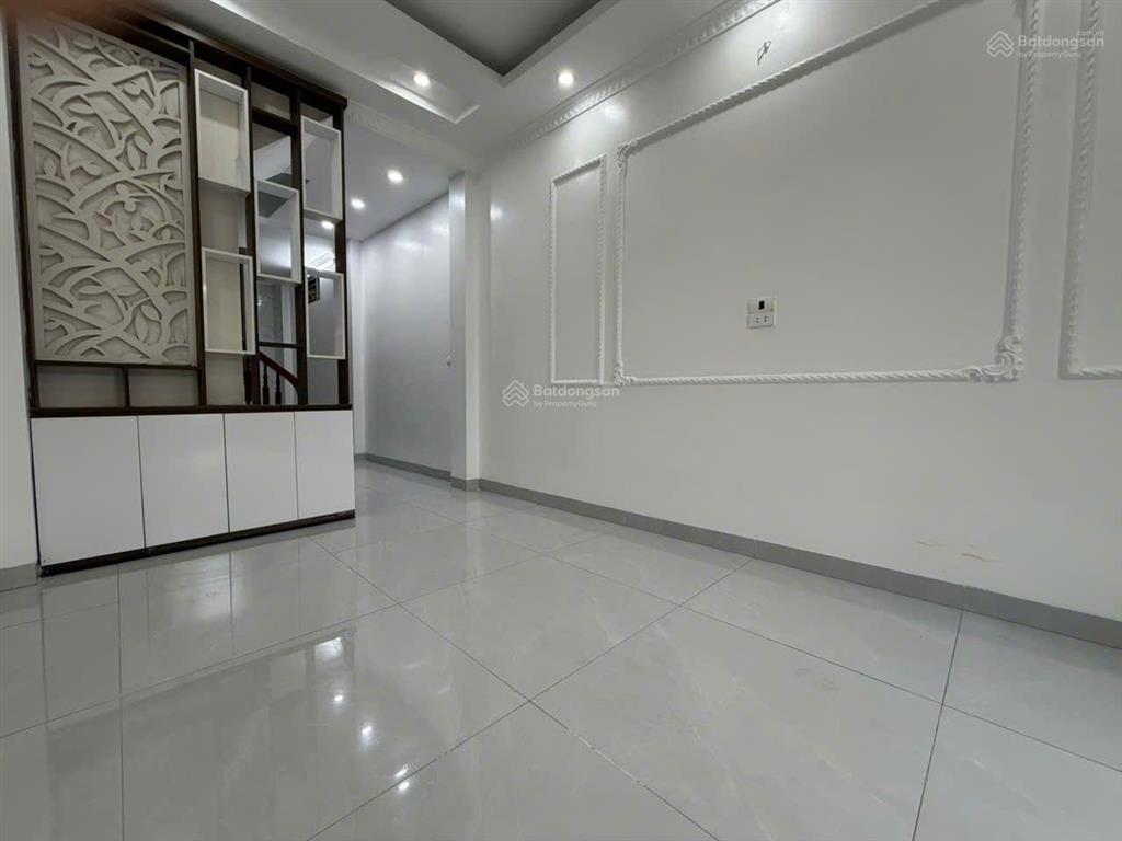 Bán nhà riêng tại yên quán, 3,15 tỷ, 48m2, 5pn, 4wc, pháp lý đầy đủ, giá cực chất uy tín