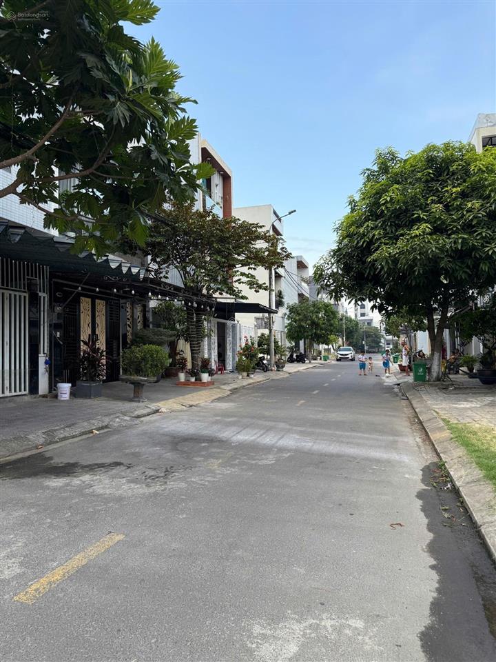 Bán đất đường hòa phú 16 hòa minh liên chiểu giá 5.6 tỷ tl  0373 469 ***