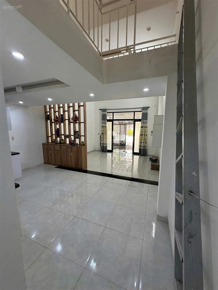 Bán nhà 2 tầng mt đường bùi thiện ngộ, hòa xuân, cẩm lệ, đn. giá 6 tỷ tl.  0373 469 ***