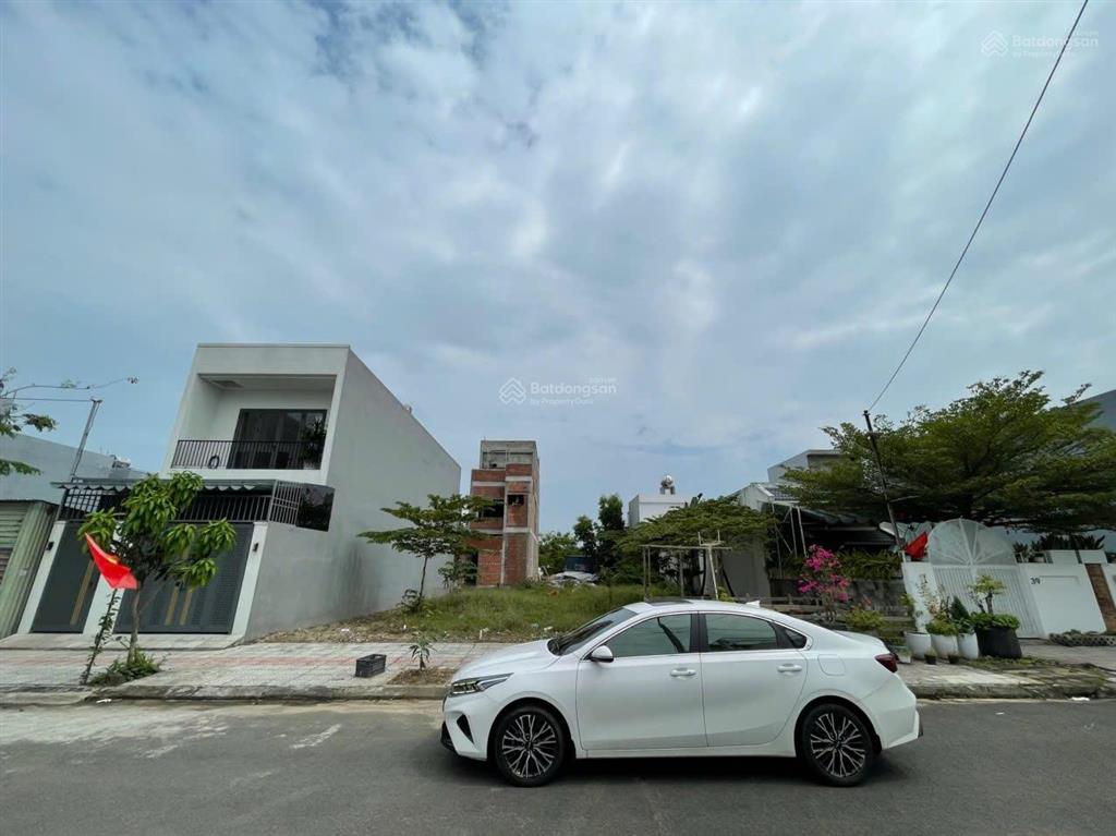 Bán đất mt đường võ chí công, trục kinh doanh, dt 115m2, giá 7 tỷ tl   0373 469 ***
