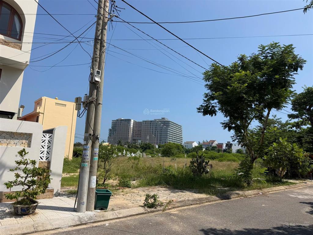 Bán đất mt đường mộc sơn 2  hòa hải  ngũ hành sơn. dt 250m2 giá 12 tỷ.  0373 469 ***
