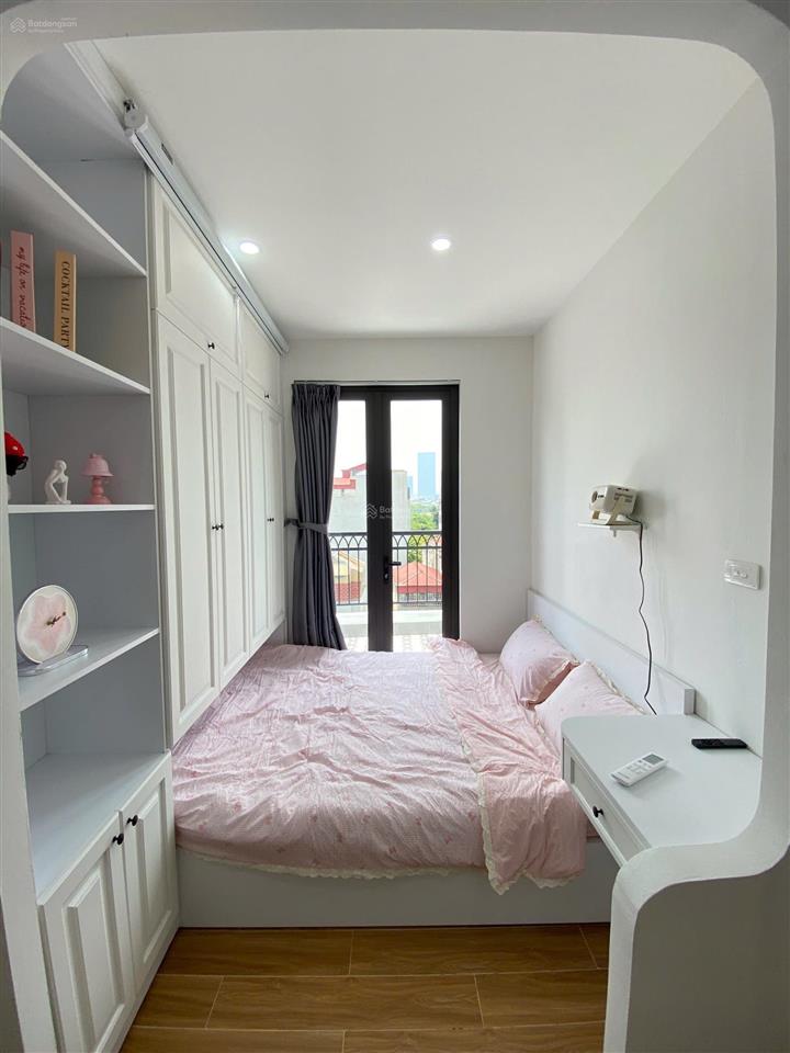 Cho thuê cc mini 27 võ chí công  cầu giấy thiết kế tone trắng siêu xinh 10m ra đường lớn