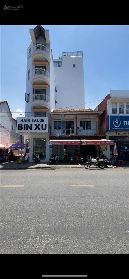Bán nhà 2 tầng mặt tiền đường hòn chồng cách biển hòn chồng nha trang 400m. đang cho thuê ổn định