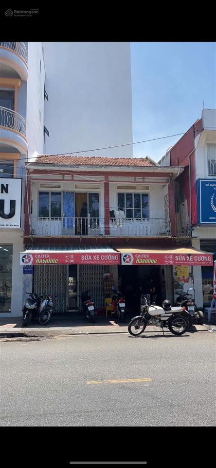 Bán nhà 2 tầng mặt tiền đường hòn chồng cách biển hòn chồng nha trang 400m. đang cho thuê ổn định
