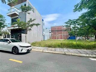 Tôi định cư nước ngoài bán lô 95m2giá chỉ 2tỷ39, đối diện trường họccó sổ