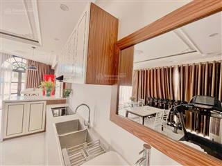 Cần bán khách sạn góc 2mt giá tốt sổ sẵn cạnh sân bay quốc tế lt đối diện trường học & kcn lộc an