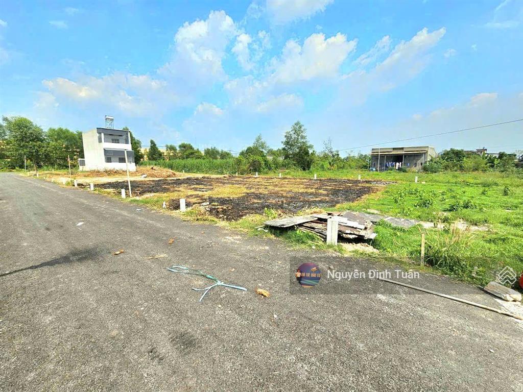 Tầm 850 triệu, nhiều lô thì rẻ nhưng xa chợ hoặc chưa full thổ lô này khác ở chỗ đó