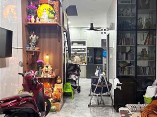 Nhà 2 tầng btct , shr , hoàn công đủ , dts 63m2 , khu đồng bộ , gần cầu lò gốm , quận 8.