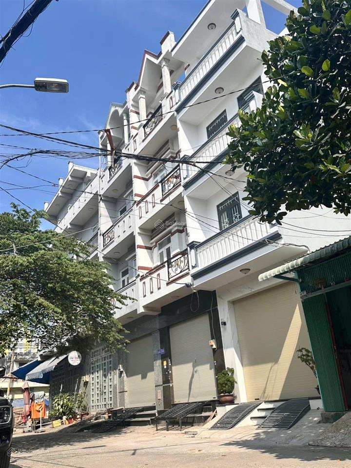 Nhà phú định quận 8, đường an dương vương + võ văn kiệt, shr, đường 8m, nở hậu, dts 108,9m2