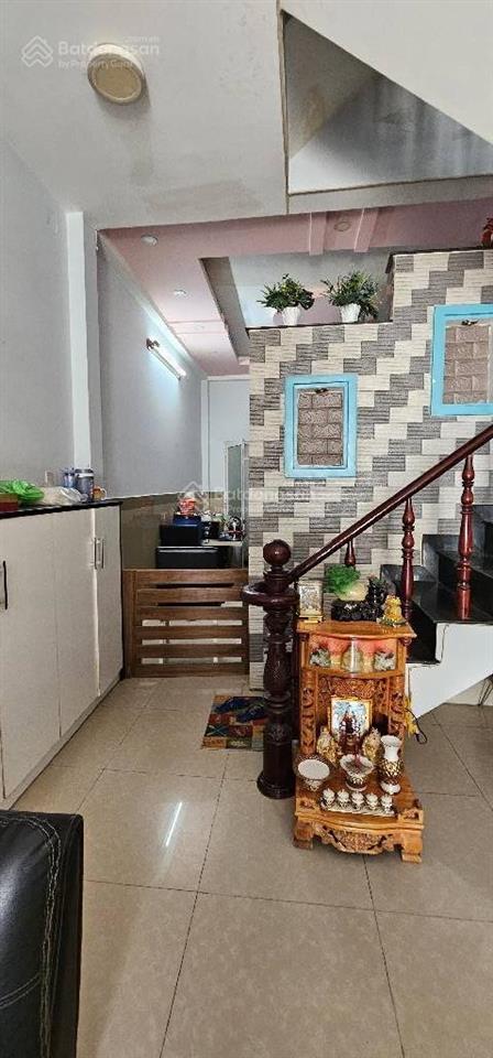 Bán nhà, 3 tầng, hxh, an dương vương quận 8, dt 4x12 (cn 48m2), shr, hoàn công