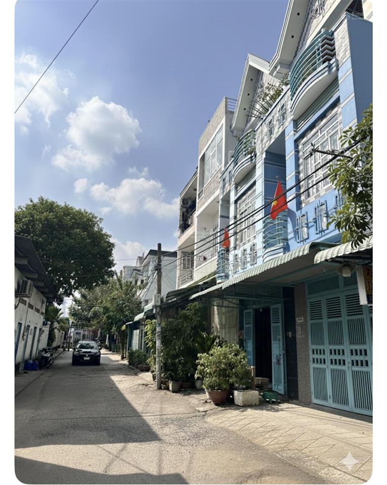 Bán nhà, 3 tầng, hxh, an dương vương quận 8, dt 4x12 (cn 48m2), shr, hoàn công