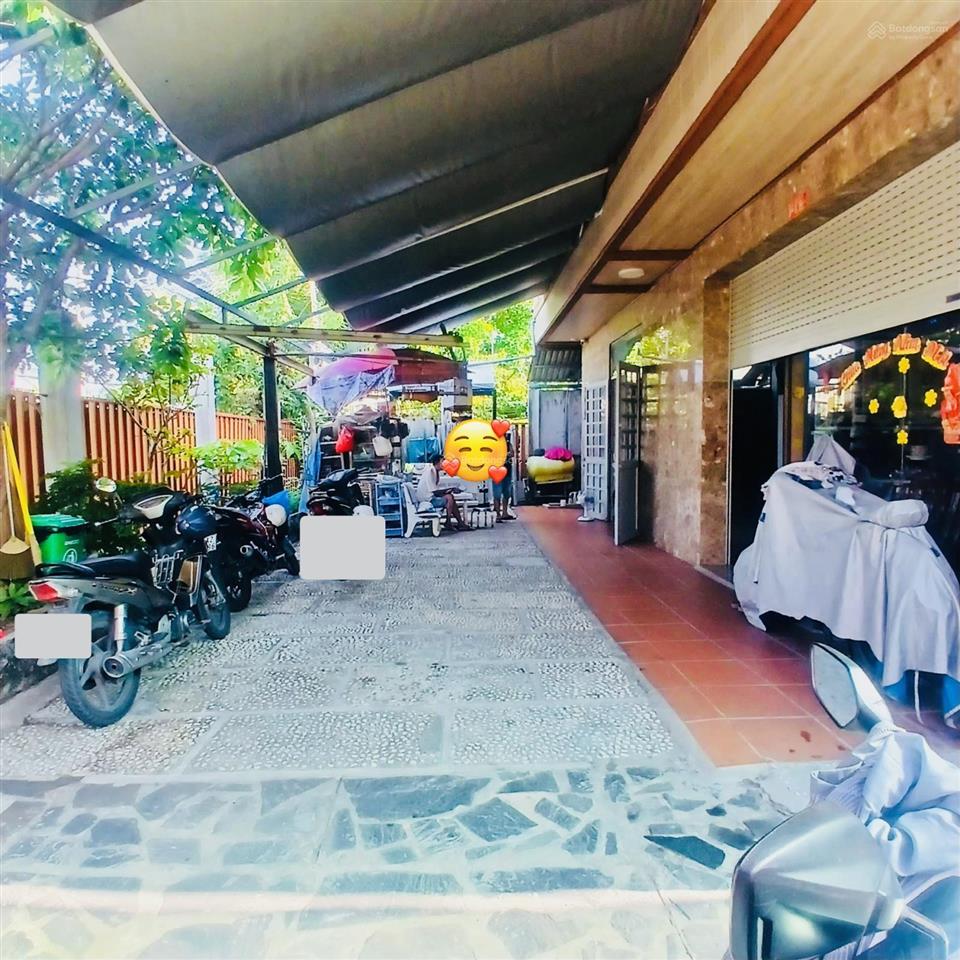 Nhà căn góc ngay chợ hưng long, dt 11,5x16,35m, 189,1m2, 2 mặt đường 6m và 5m, 3 tỷ 8 tl