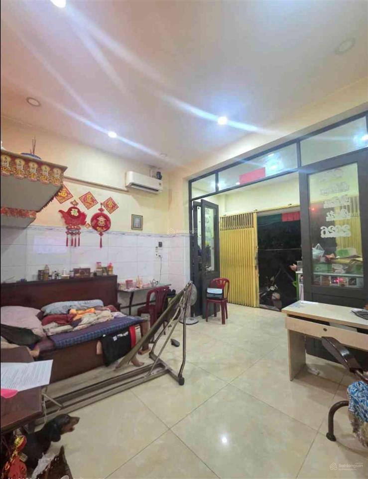Phú định kế cầu lò gốm, quận 8  4,3x12m  50m²  1 trệt 1 lầu  2pn 2wc  giá 3,5 tỷ còn tl