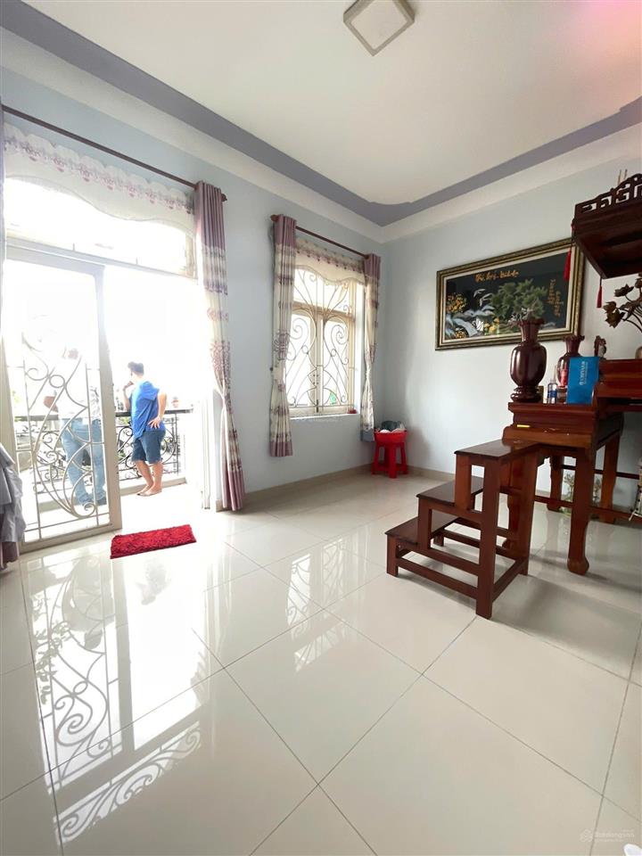 Trung tâm q.12 tổng dt 153m 3 tầng gara oto giá yêu thương