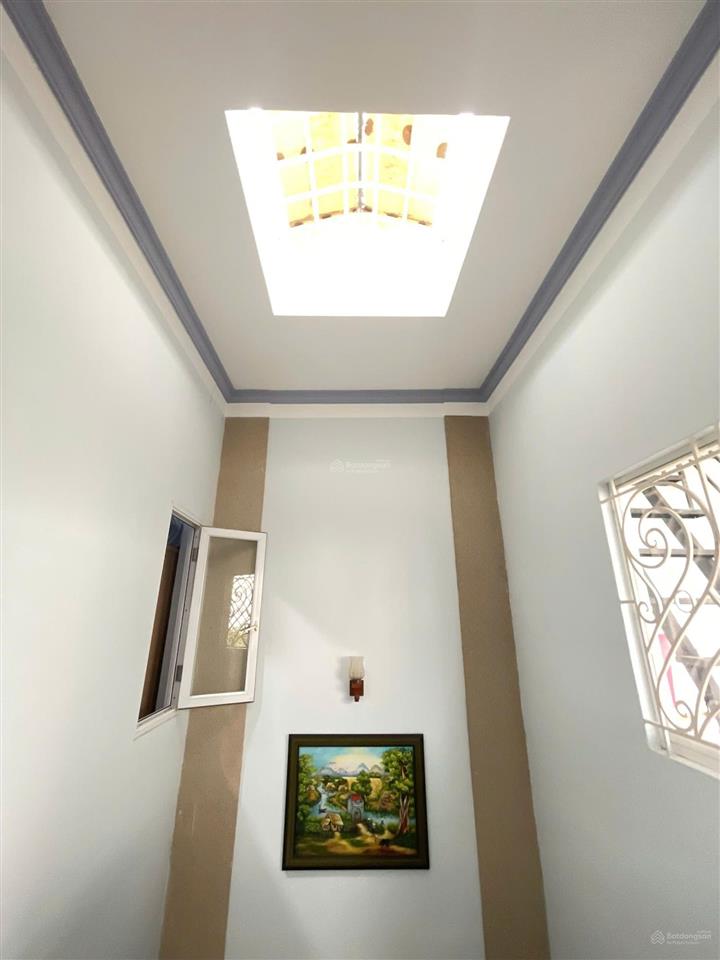 Trung tâm q.12 tổng dt 153m 3 tầng gara oto giá yêu thương
