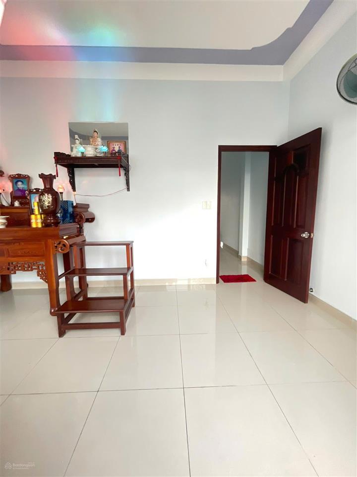 Trung tâm q.12 tổng dt 153m 3 tầng gara oto giá yêu thương