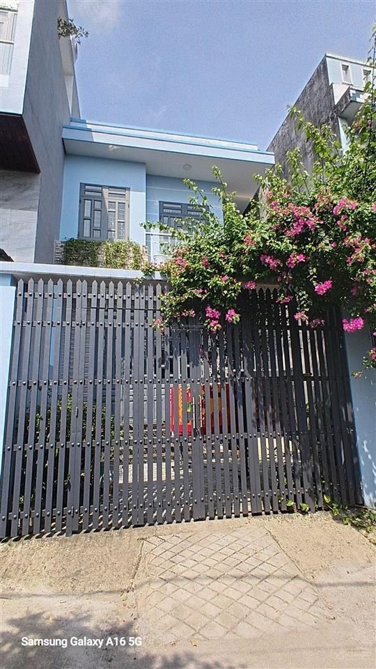 Chủ về quê gấp bán  nhà 104m2  2 tầng  3pn  hxt  chỉ 4.4t  đông thạnh  hm