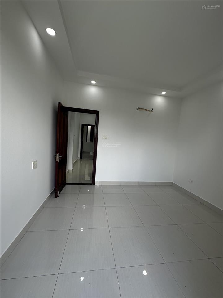 Gia đình đông người tài chính 4.85 tỷ muốn mua nhà đẹp ngay hiệp thành? đừng bỏ qua căn này