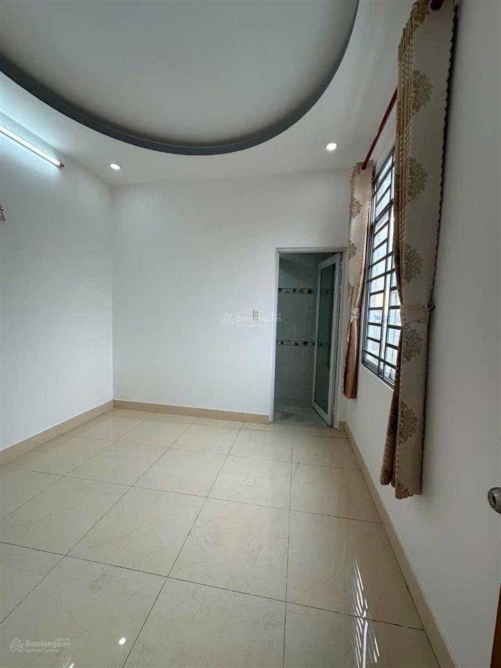 Nhà 4pn  xe hơi đỗ cửa  giá chỉ nhỉnh 4 tỷ
