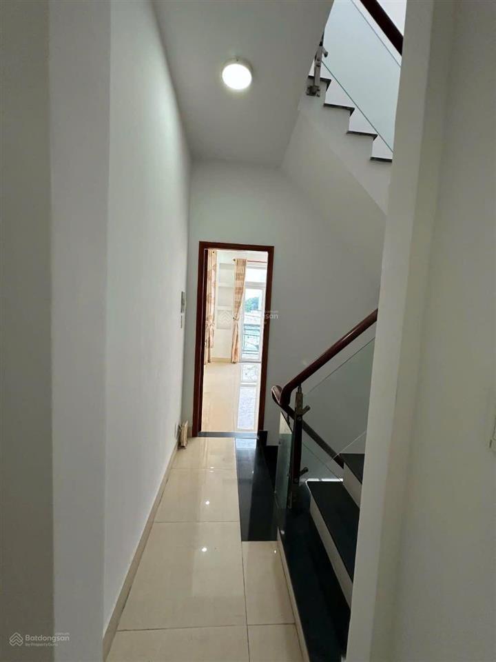 Nhà 4pn  xe hơi đỗ cửa  giá chỉ nhỉnh 4 tỷ