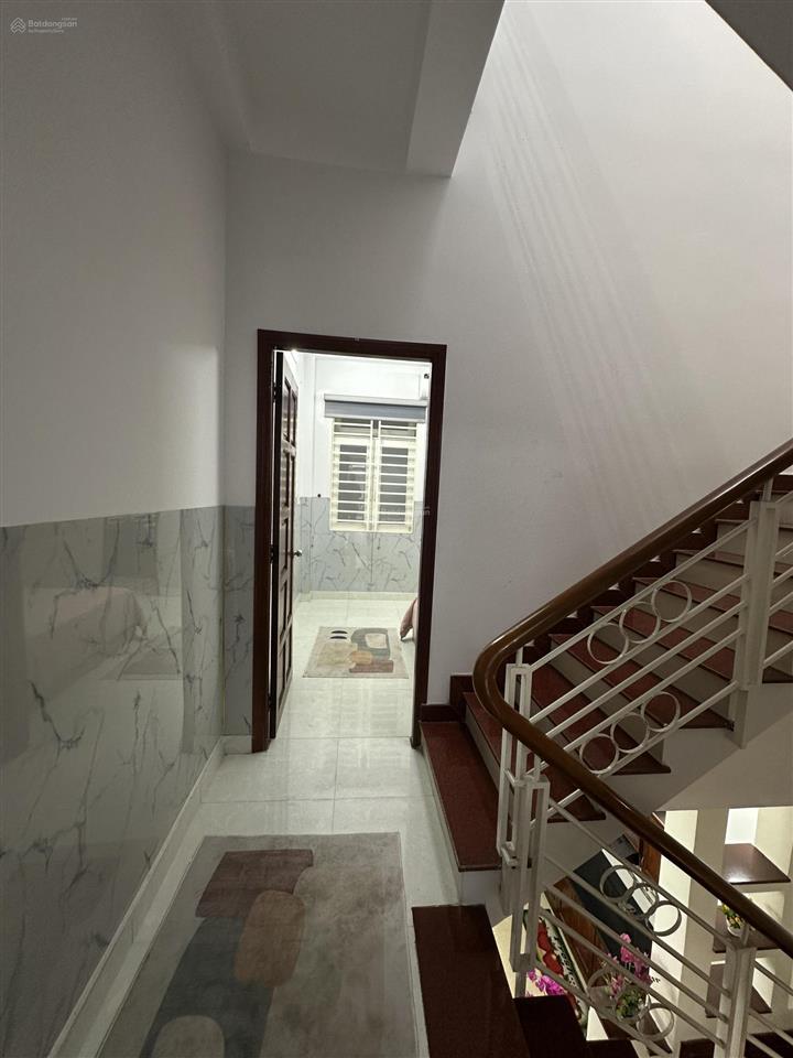 Chỉ vào ở thôi ko cần sắm sửa gì thêm  nhà đẹp khu đồng bộ dân trí cao hxh thông